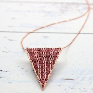 MAGENTA COLOR TRIANGLE NECKLACE